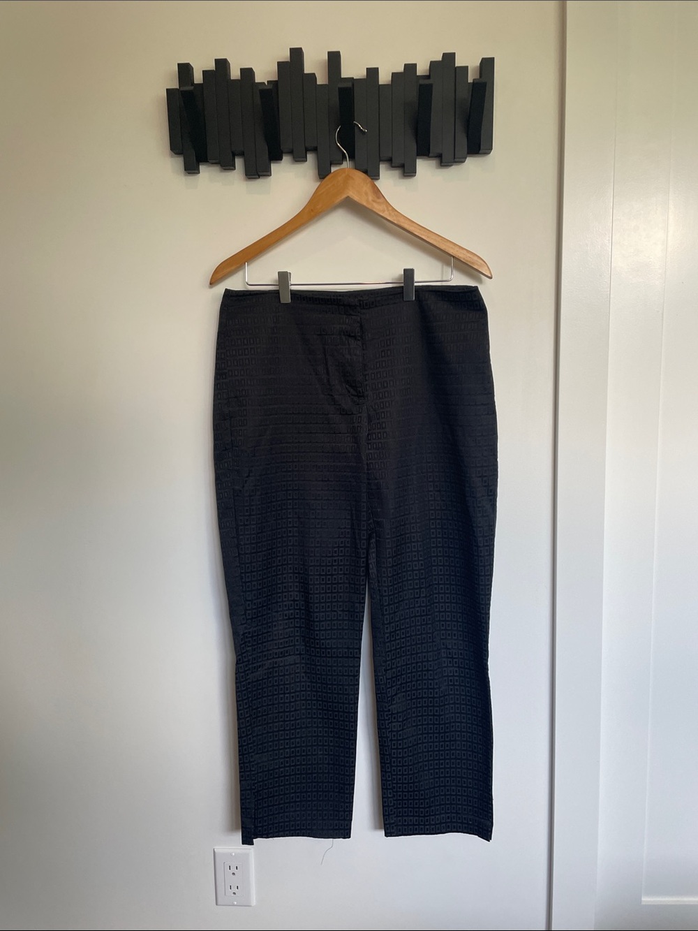 Tribal Black Cropped Ankle Pants